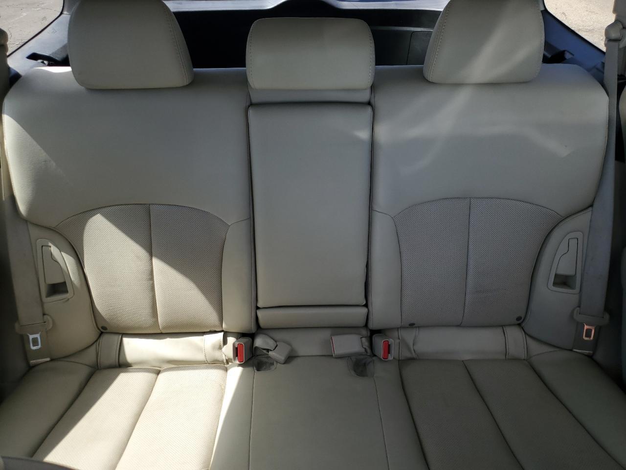 2013 SUBARU Outback