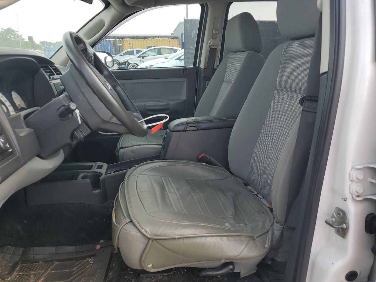2011 DODGE Dakota