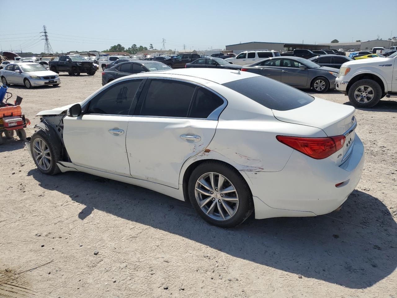 2016 INFINITI Q50