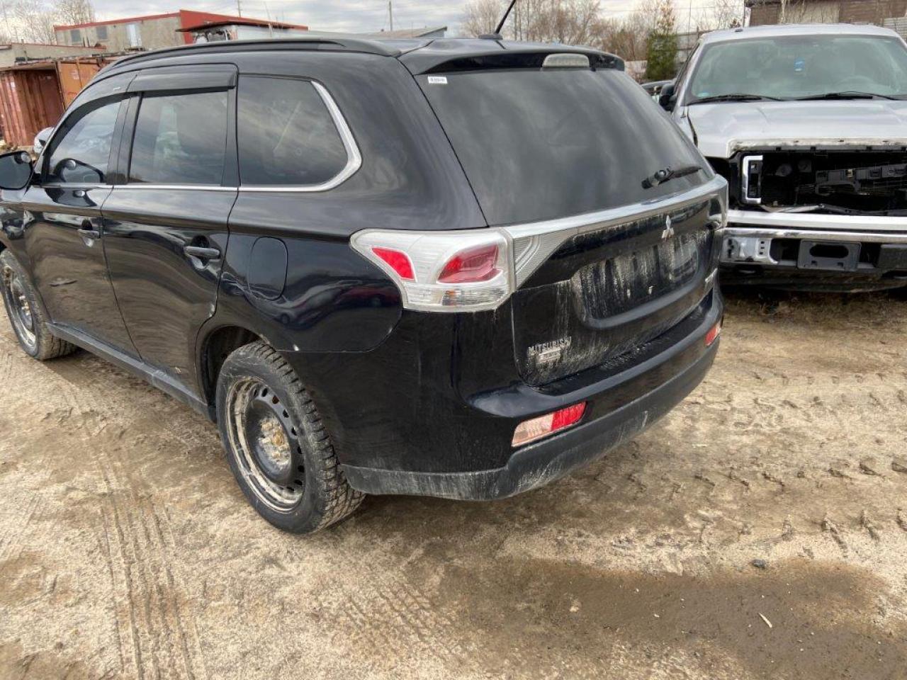 2014 MITSUBISHI outlander