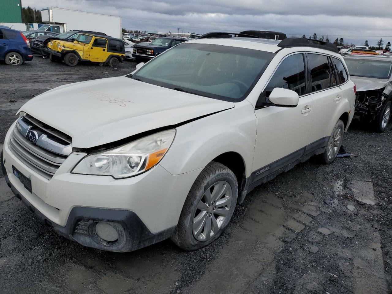 2013 SUBARU Outback