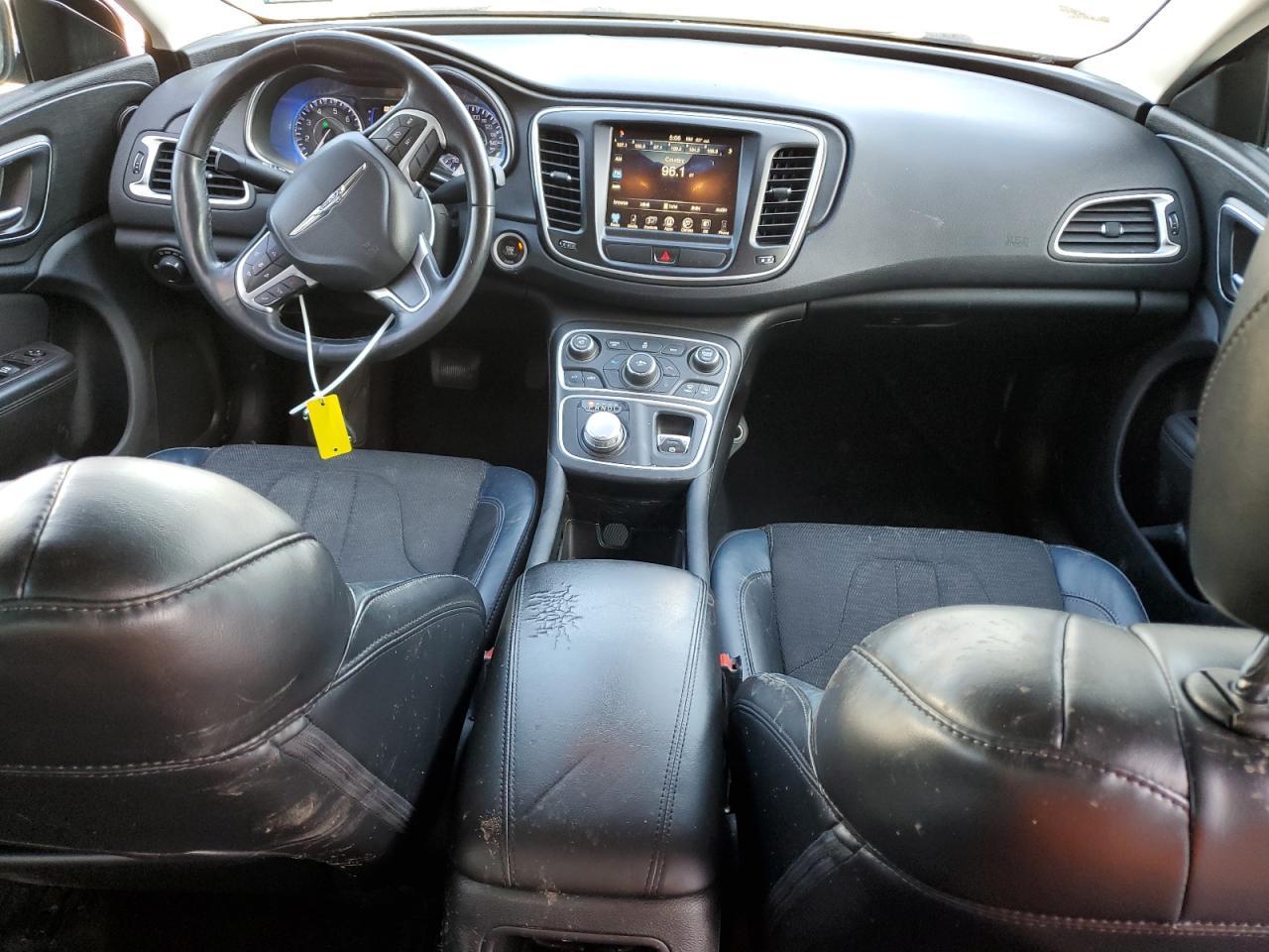 2016 CHRYSLER 200