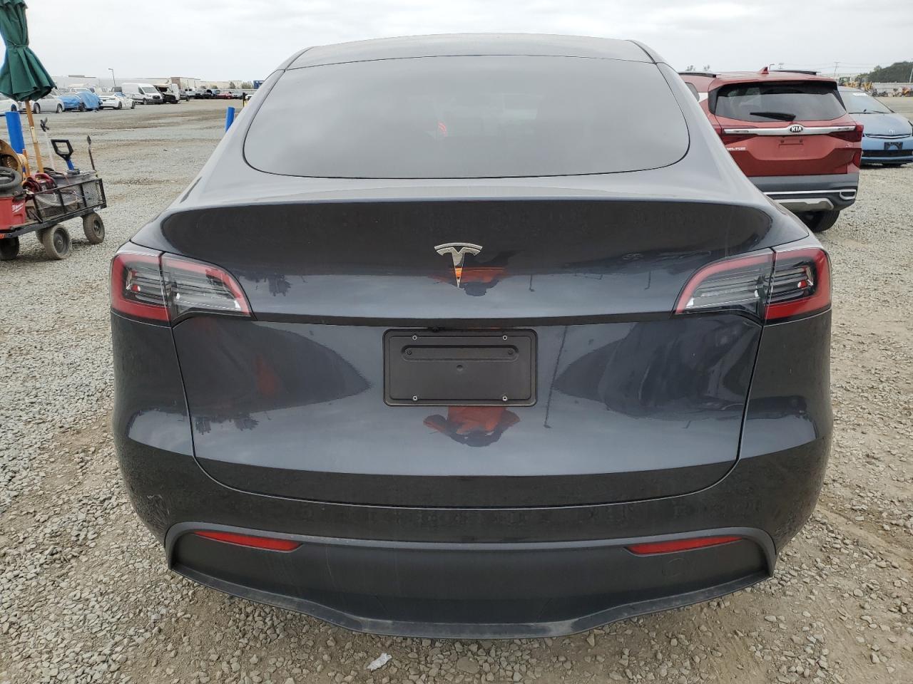 2024 TESLA MODEL Y
