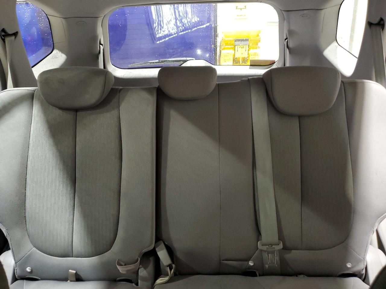 2007 KIA RONDO