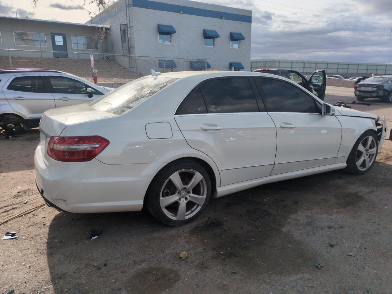 2011 MERCEDES-BENZ E-Class