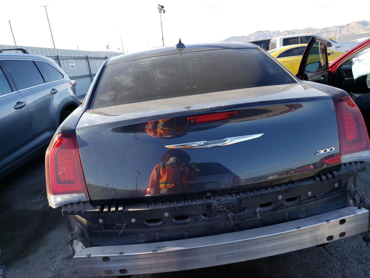 2019 CHRYSLER 300