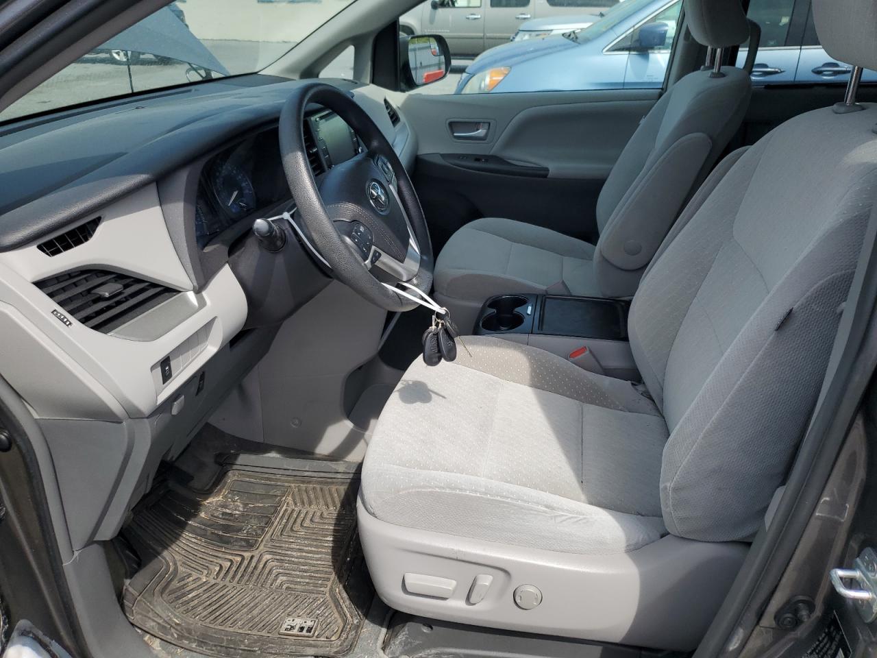 2018 TOYOTA SIENNA