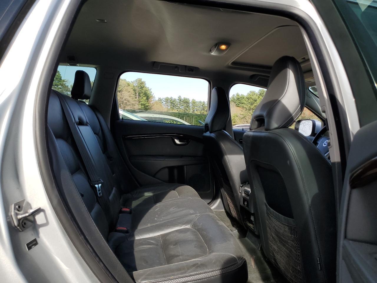 2015 VOLVO XC70