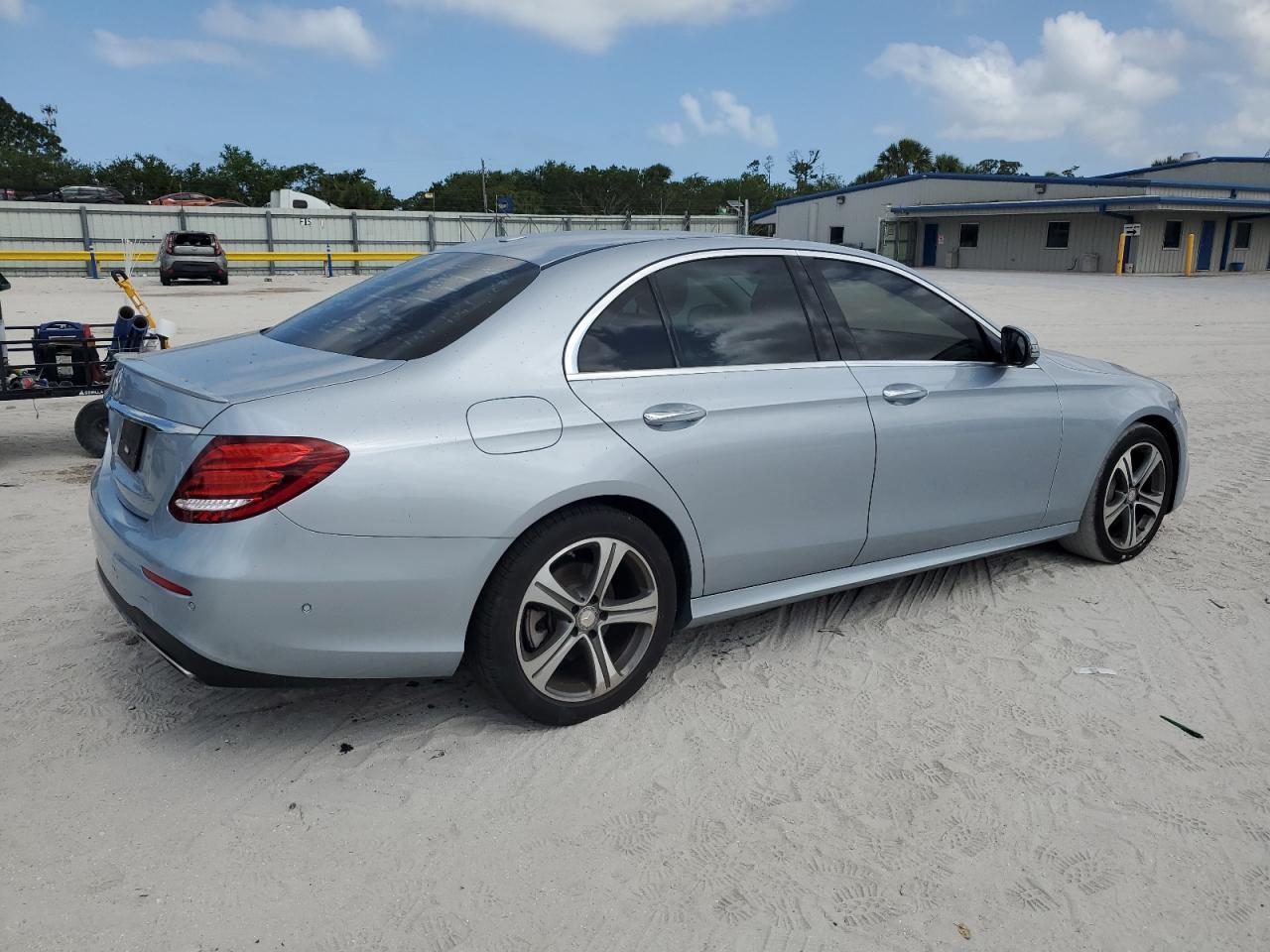 2017 MERCEDES-BENZ E-Class