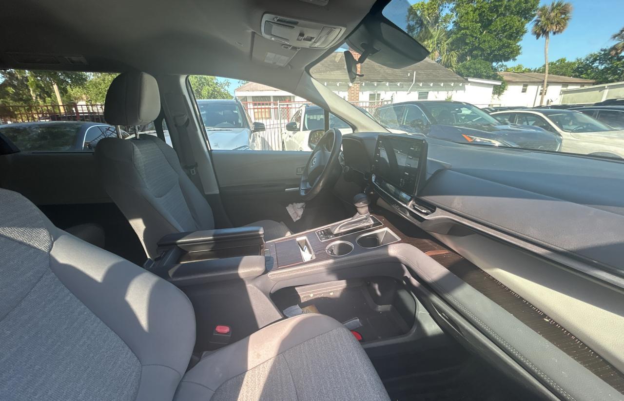 2022 TOYOTA SIENNA