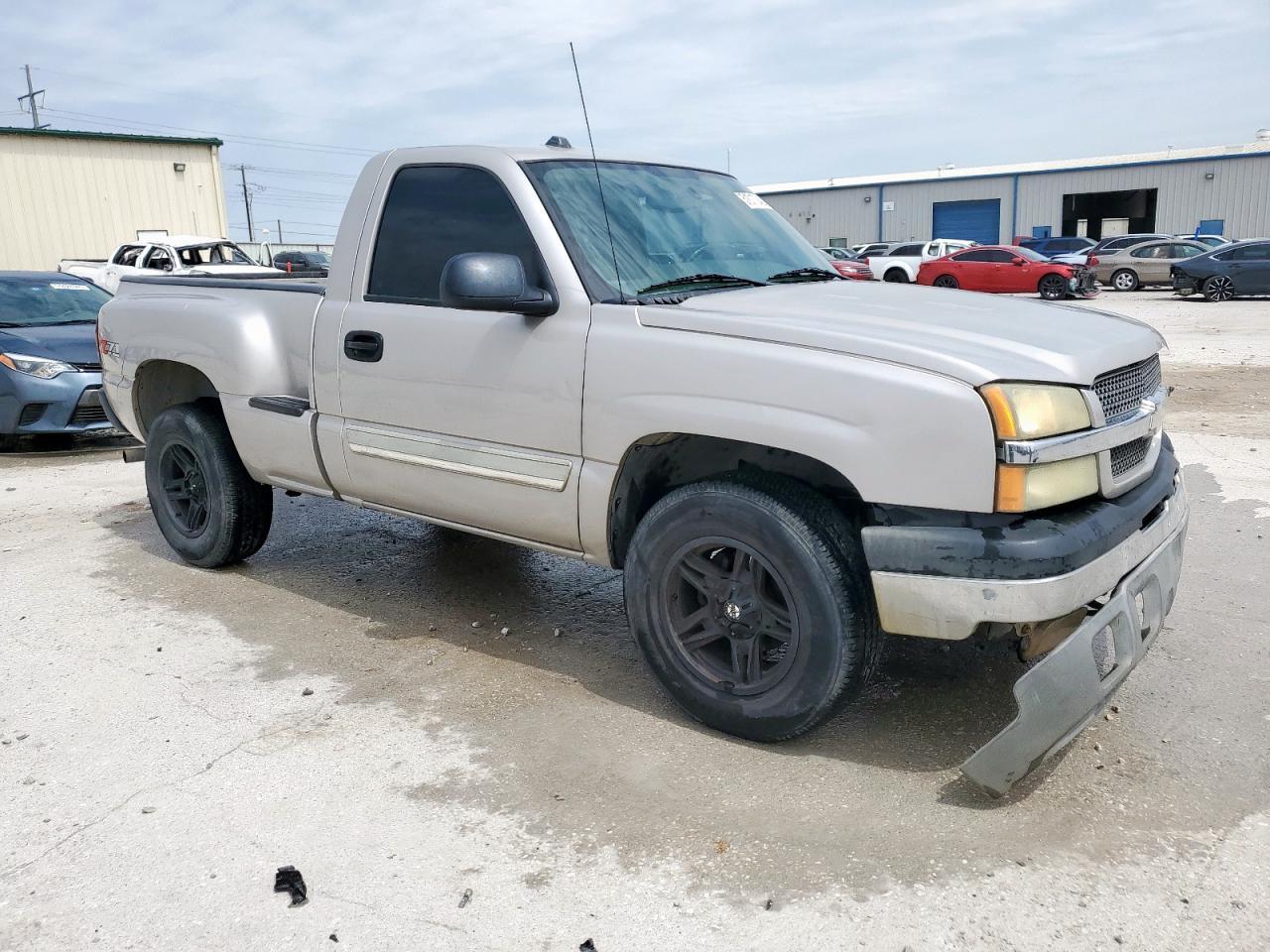2004 CHEVROLET Silverado