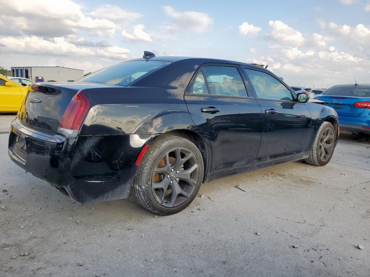 2021 CHRYSLER 300