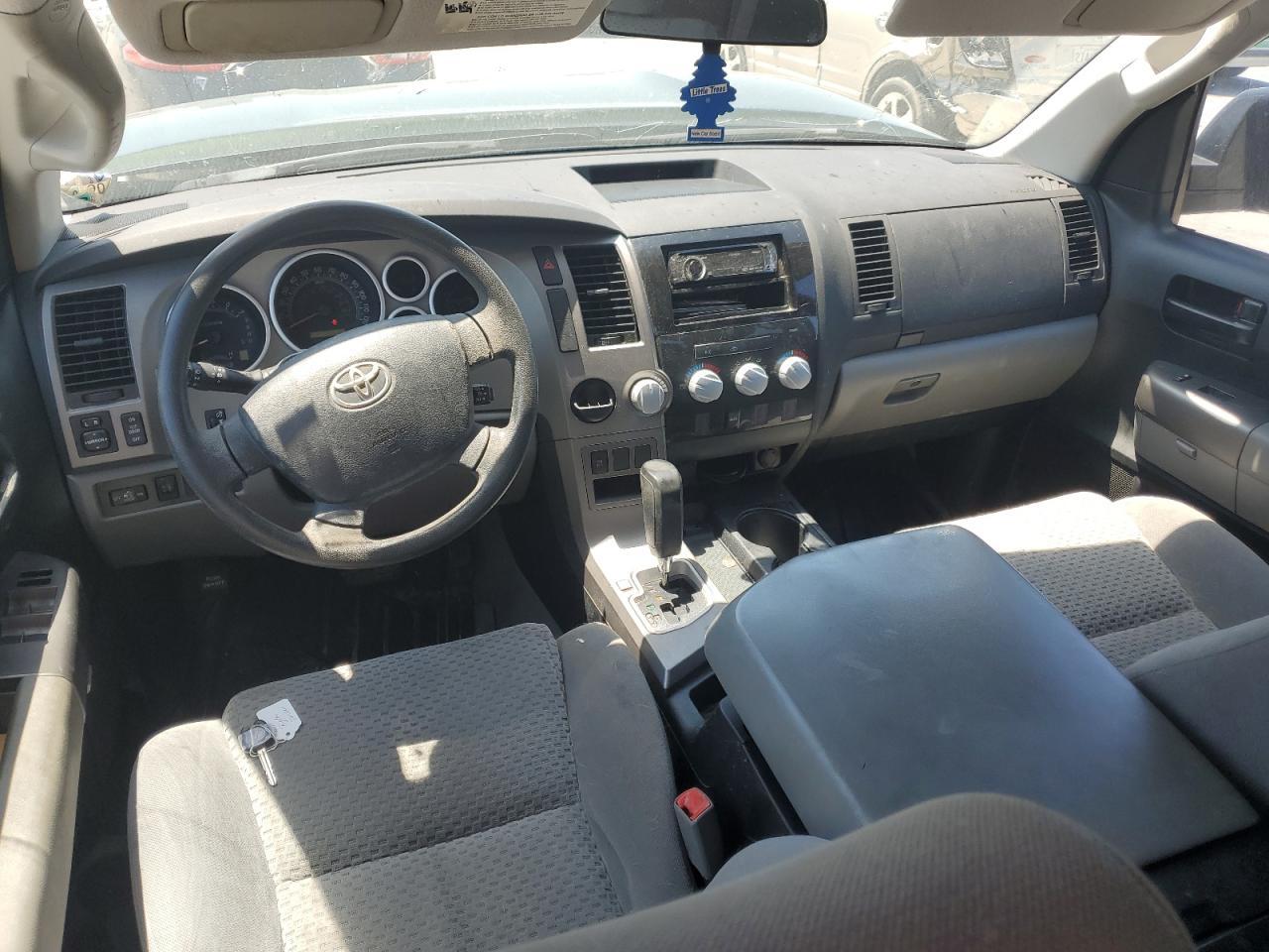 2011 TOYOTA TUNDRA