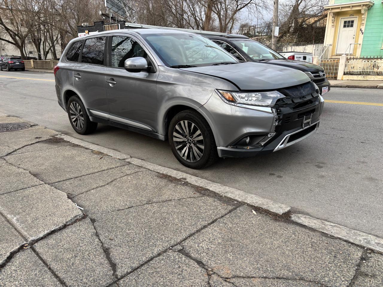 2019 MITSUBISHI outlander