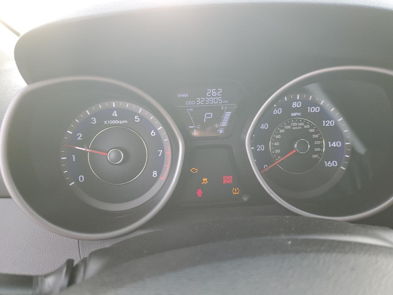 2012 HYUNDAI ELANTRA