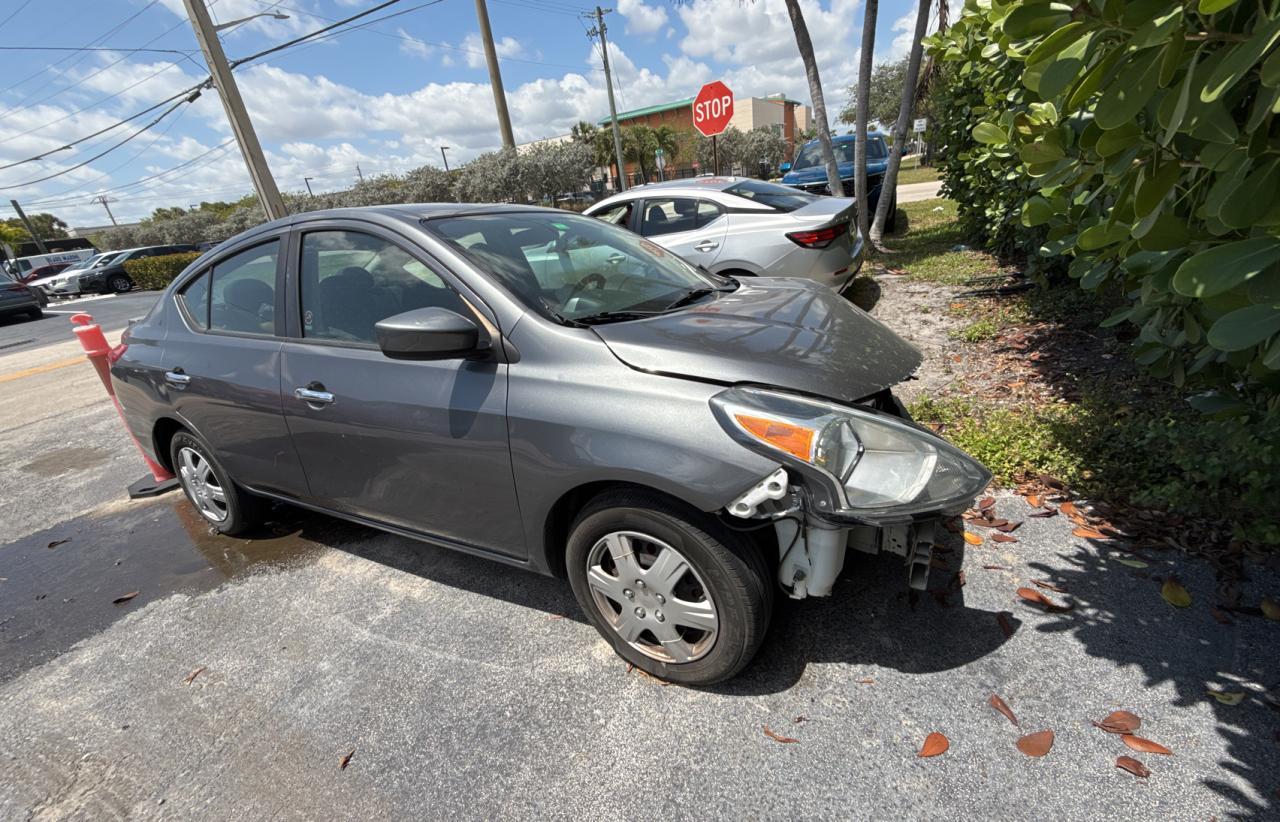 2019 NISSAN VERSA