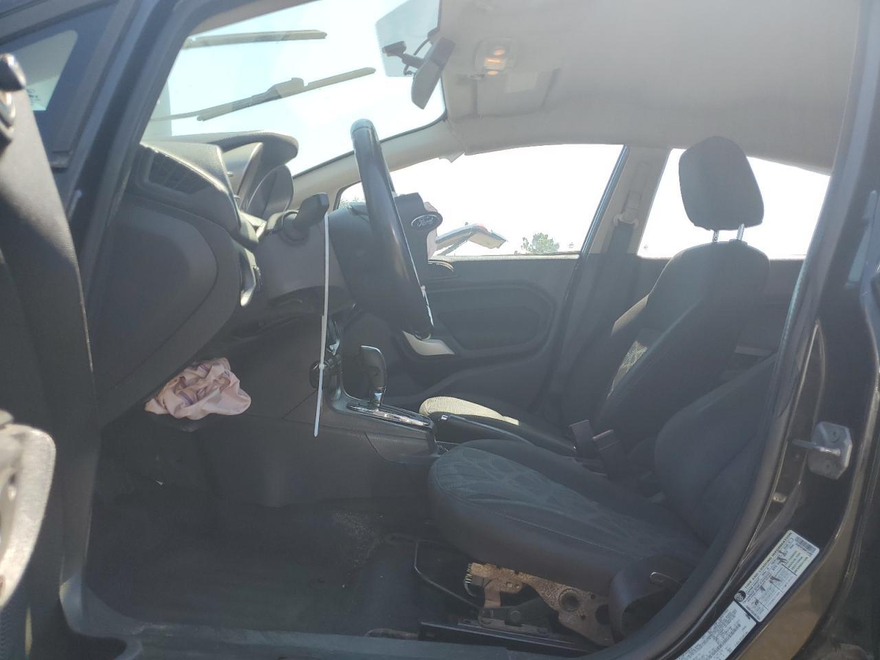 2011 FORD Fiesta