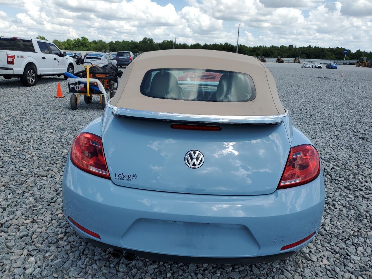 2013 VOLKSWAGEN Beetle