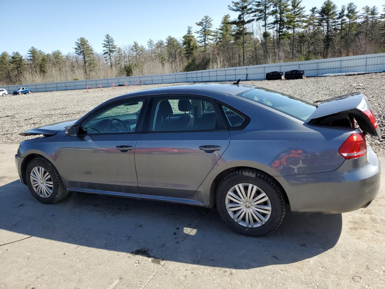 2014 VOLKSWAGEN Passat