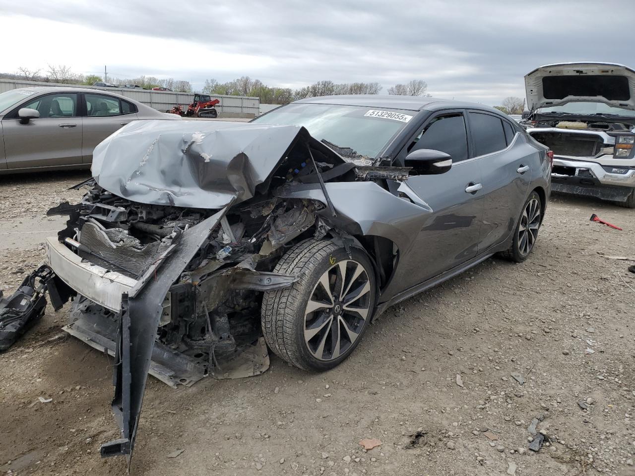 2016 NISSAN Maxima