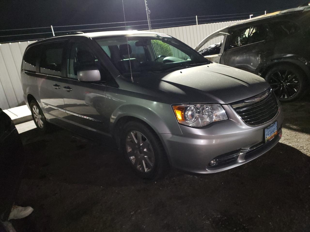 2016 CHRYSLER Town & Cou