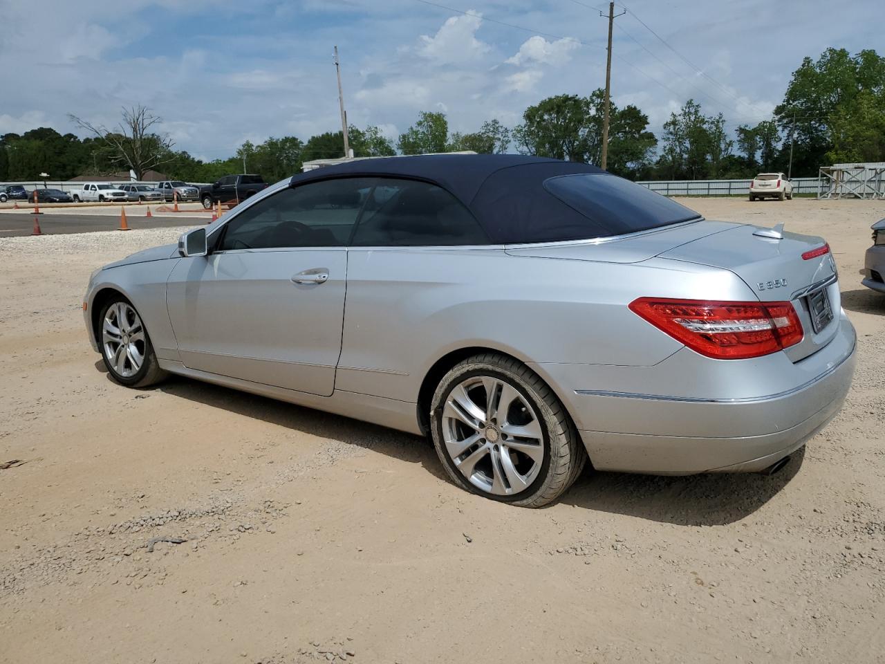 2011 MERCEDES-BENZ E-Class