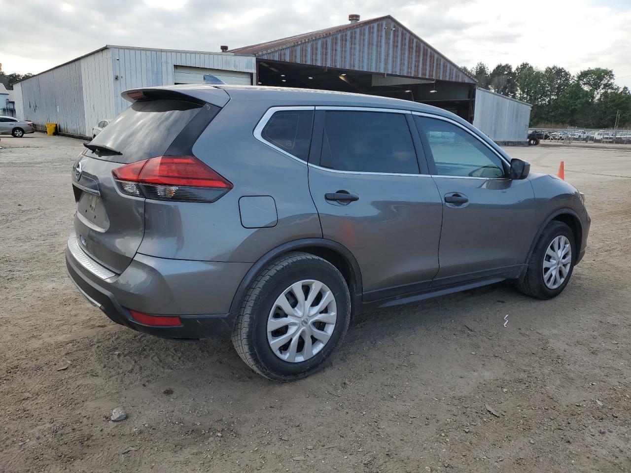2017 NISSAN ROGUE