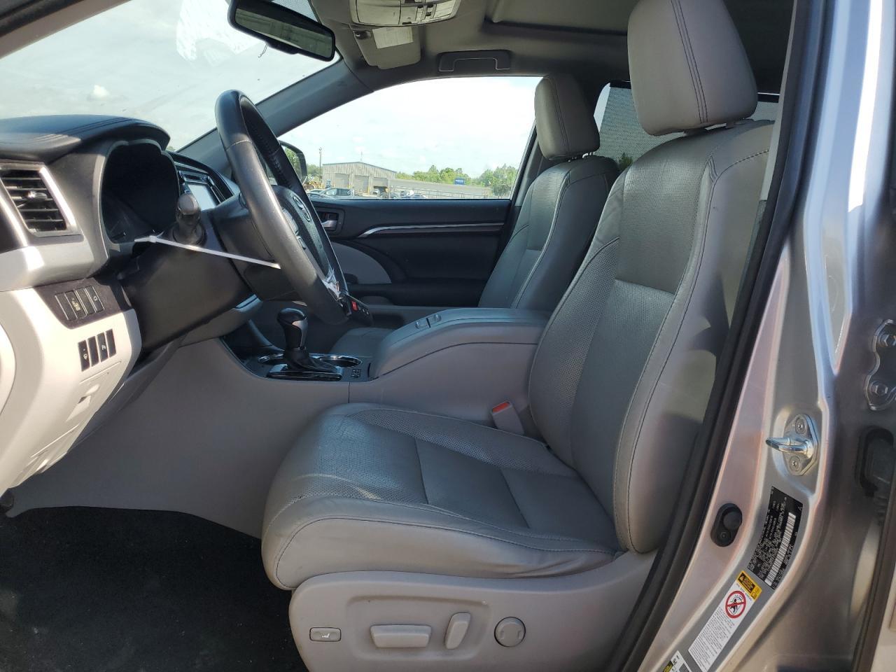 2015 TOYOTA HIGHLANDER