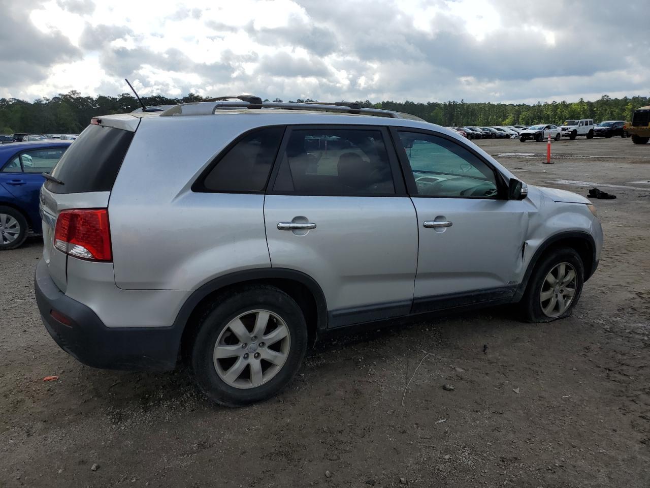 2013 KIA SORENTO