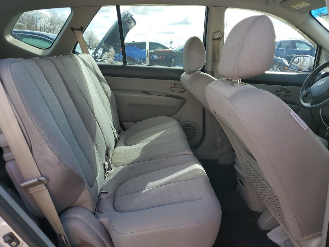 2008 KIA RONDO