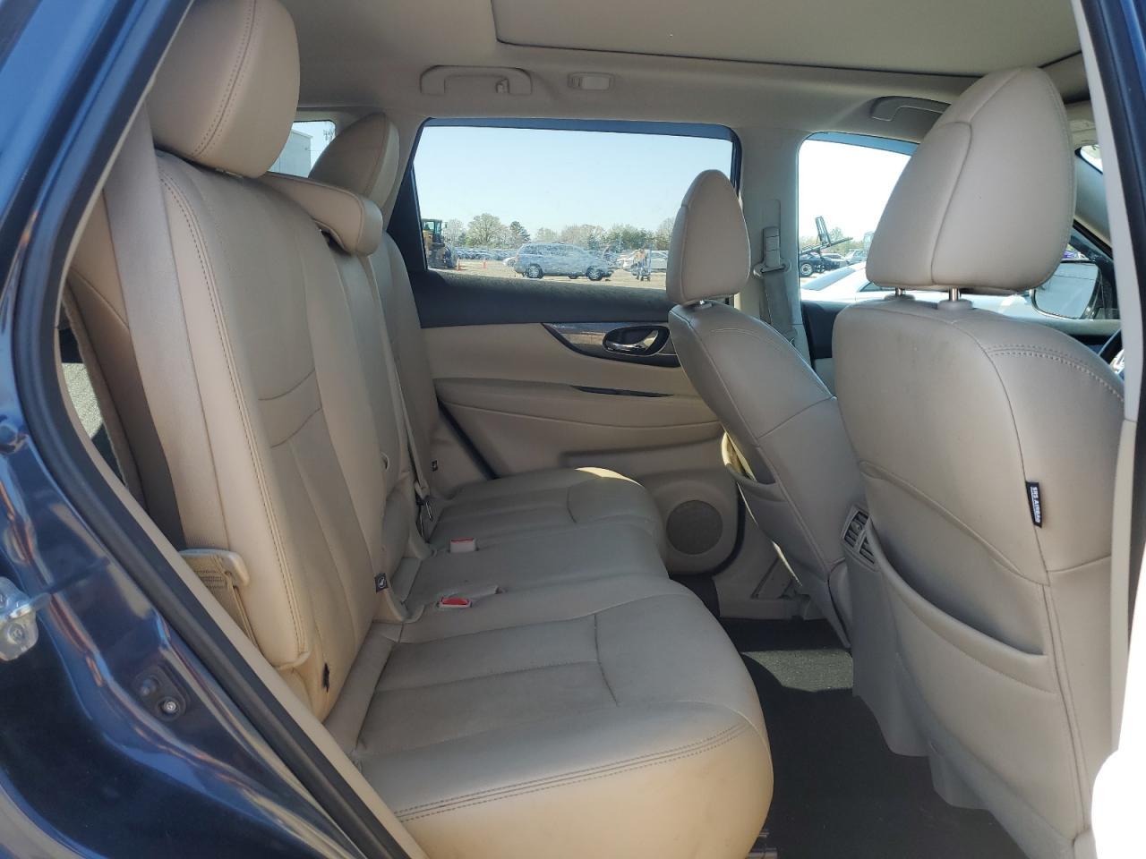 2016 NISSAN ROGUE