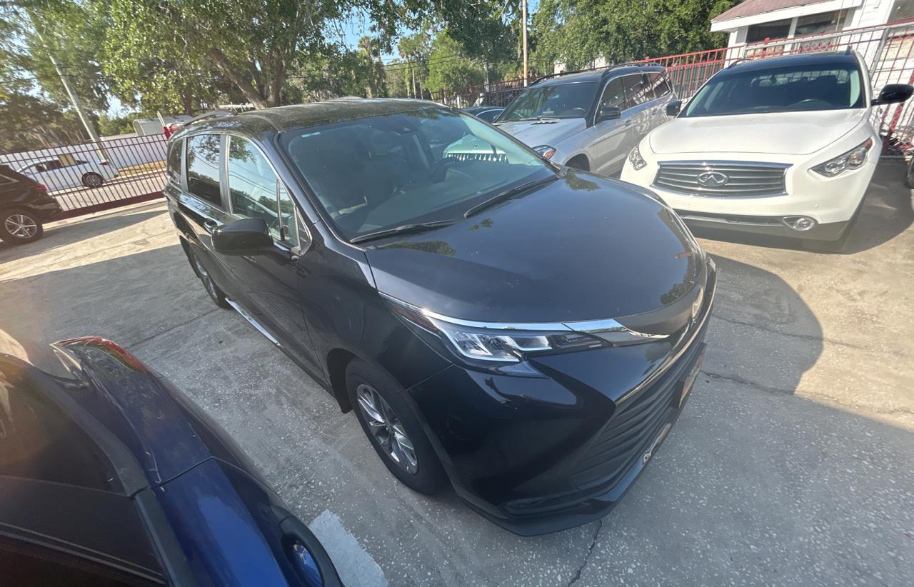 2022 TOYOTA SIENNA