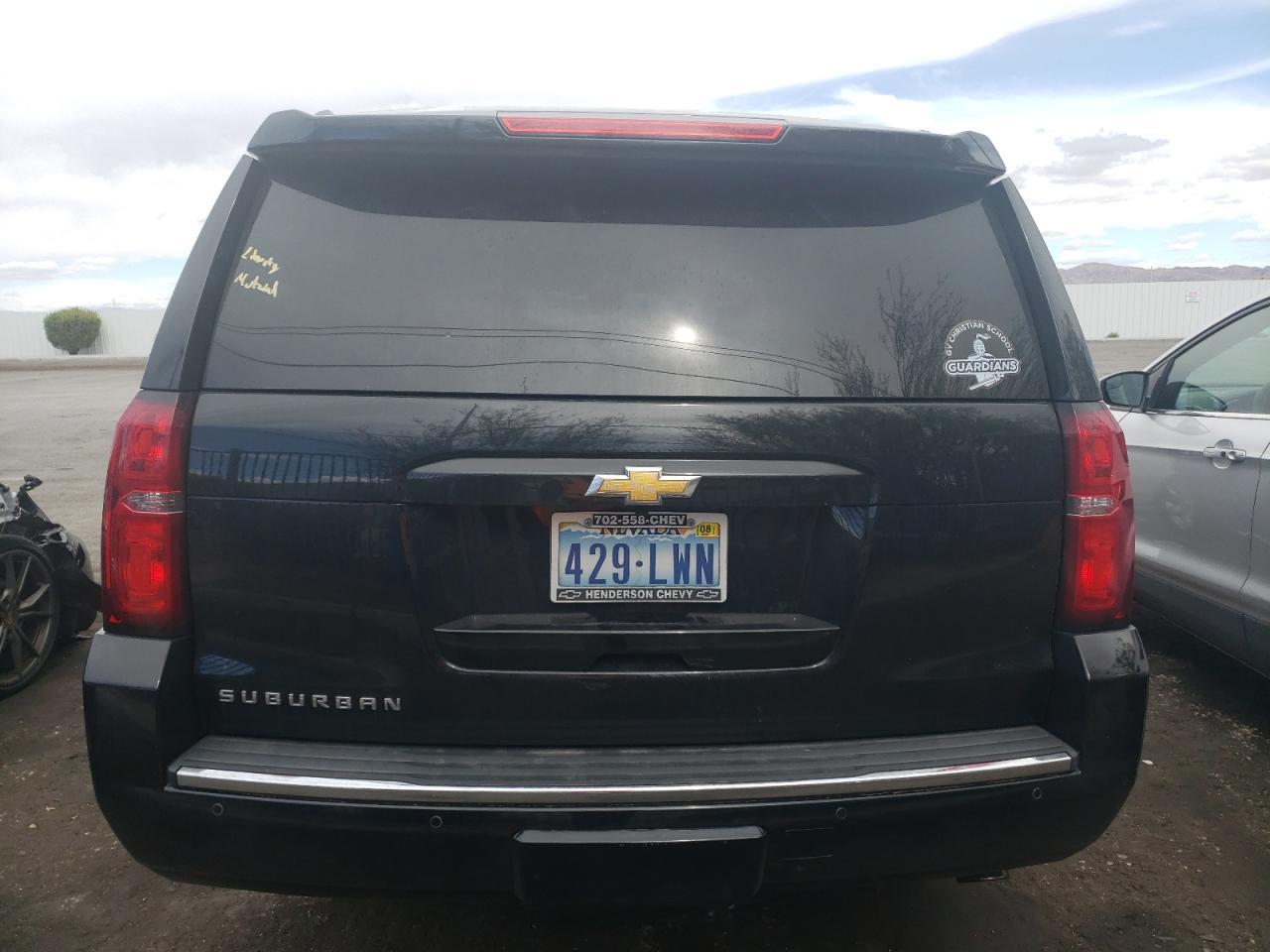 2016 CHEVROLET Suburban