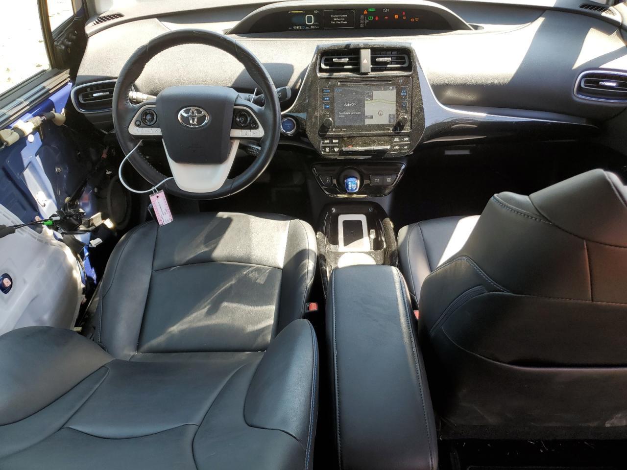 2016 TOYOTA PRIUS