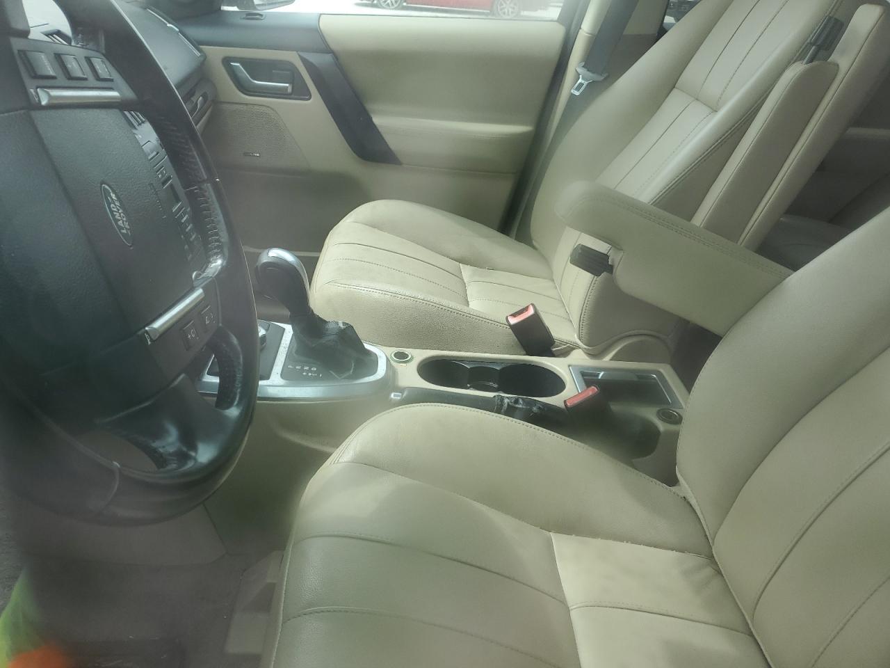2011 LAND ROVER LR2
