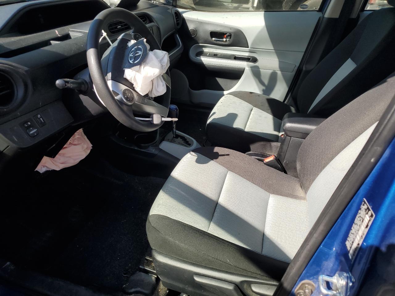 2014 TOYOTA PRIUS