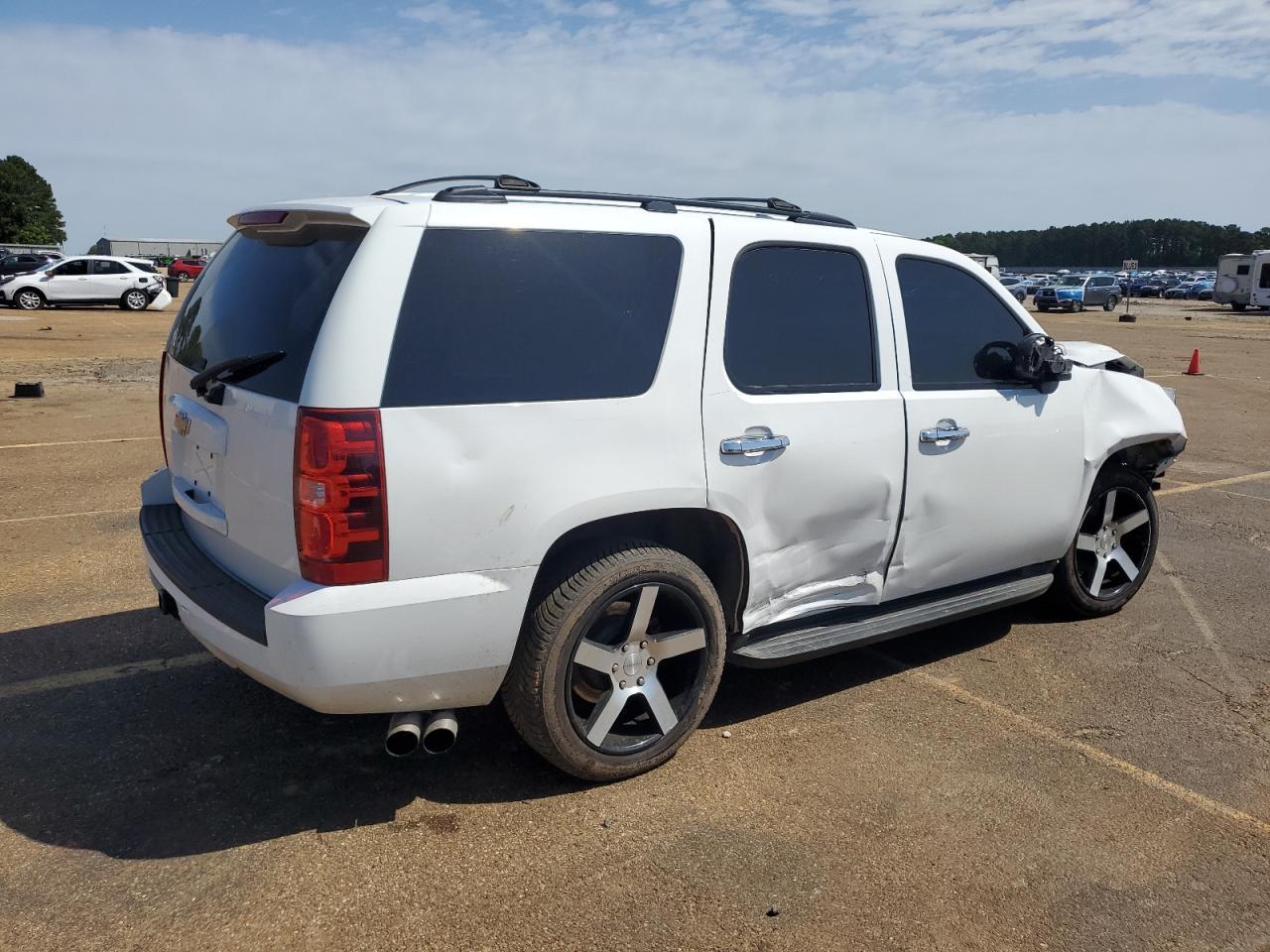 2011 CHEVROLET Tahoe