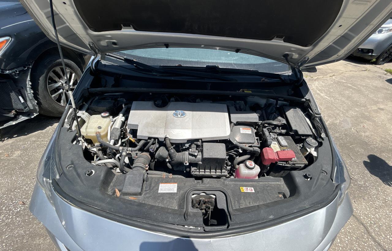 2017 TOYOTA PRIUS