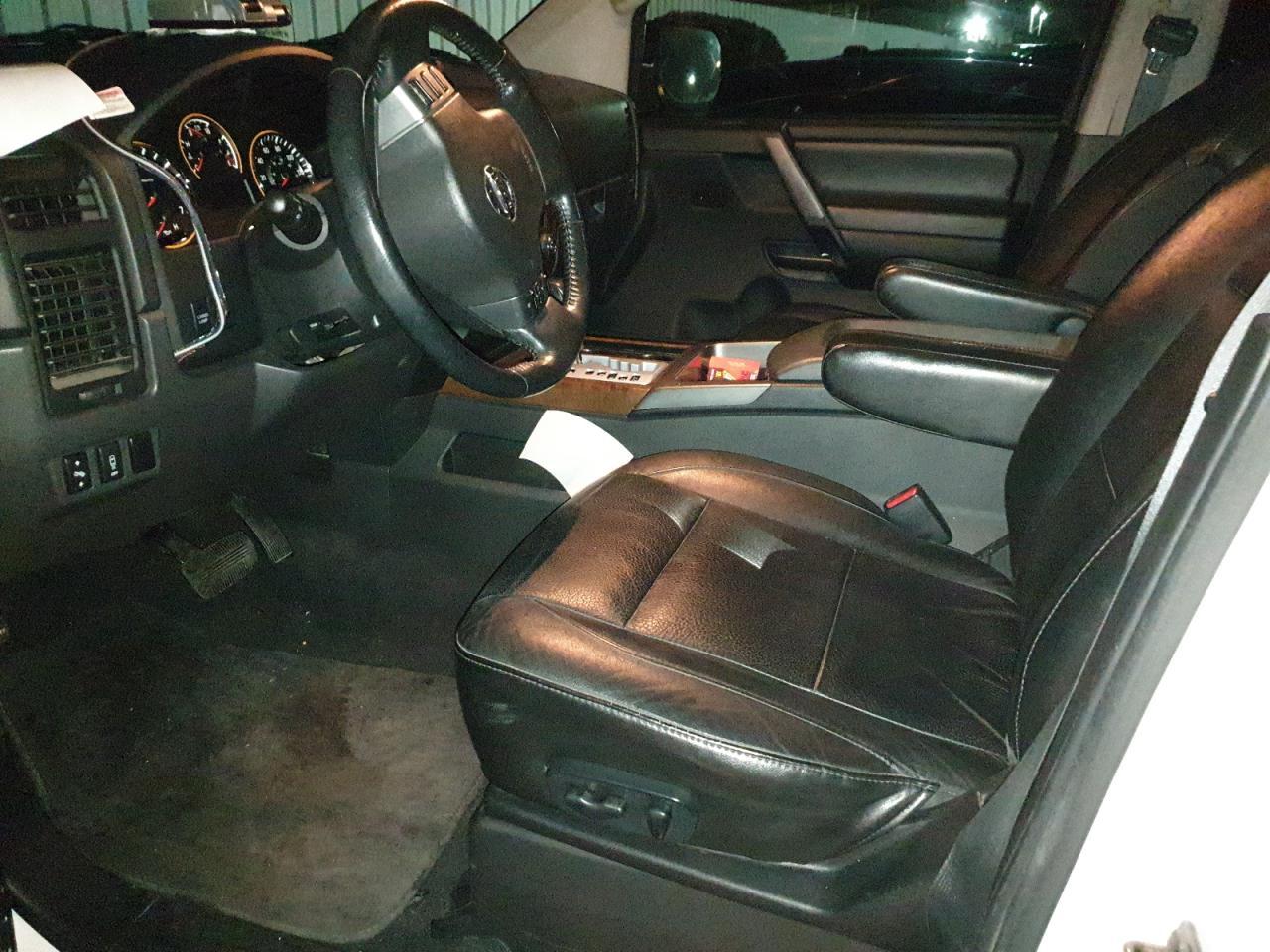 2012 NISSAN Titan