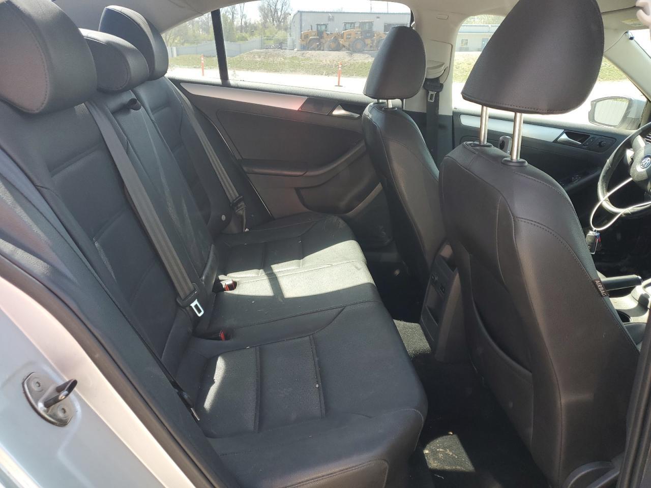 2012 VOLKSWAGEN JETTA