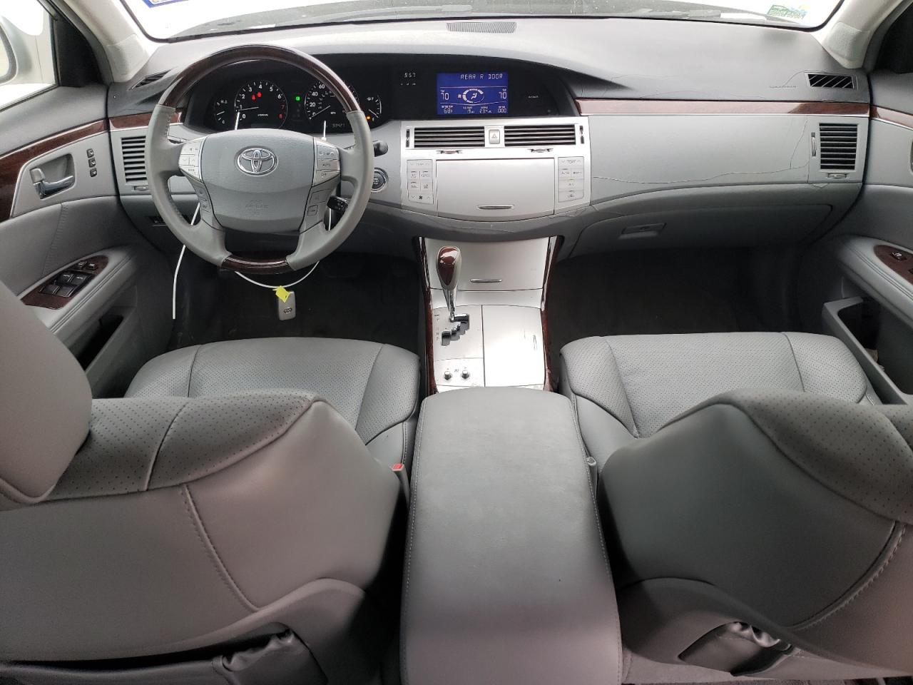 2009 TOYOTA Avalon