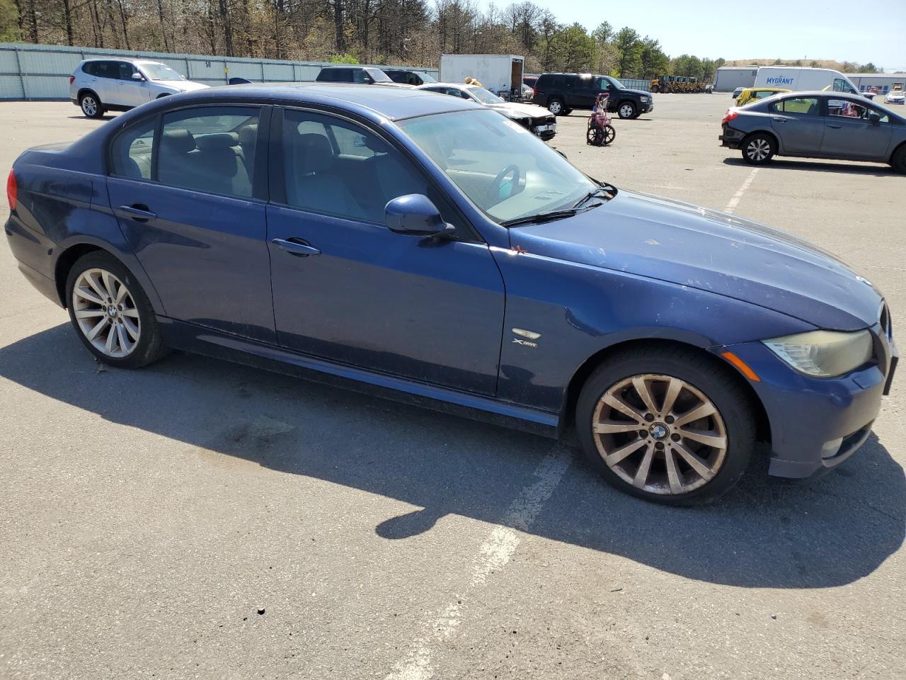 2011 BMW 3 SERIES
