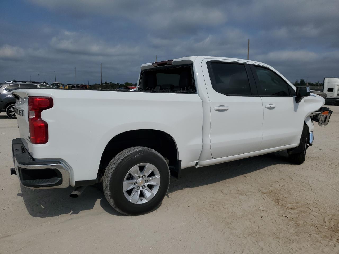 2024 CHEVROLET Silverado
