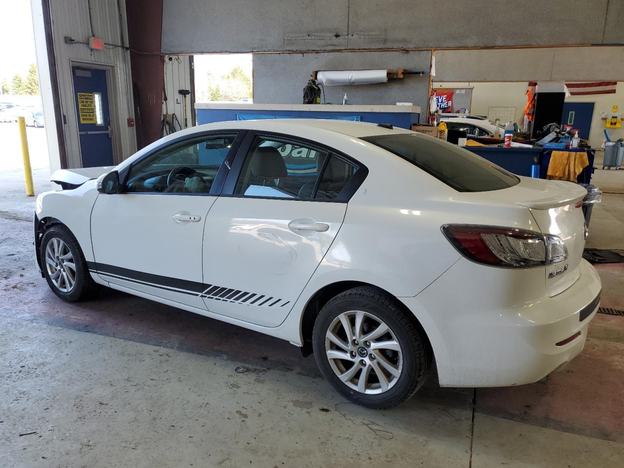2013 MAZDA 3