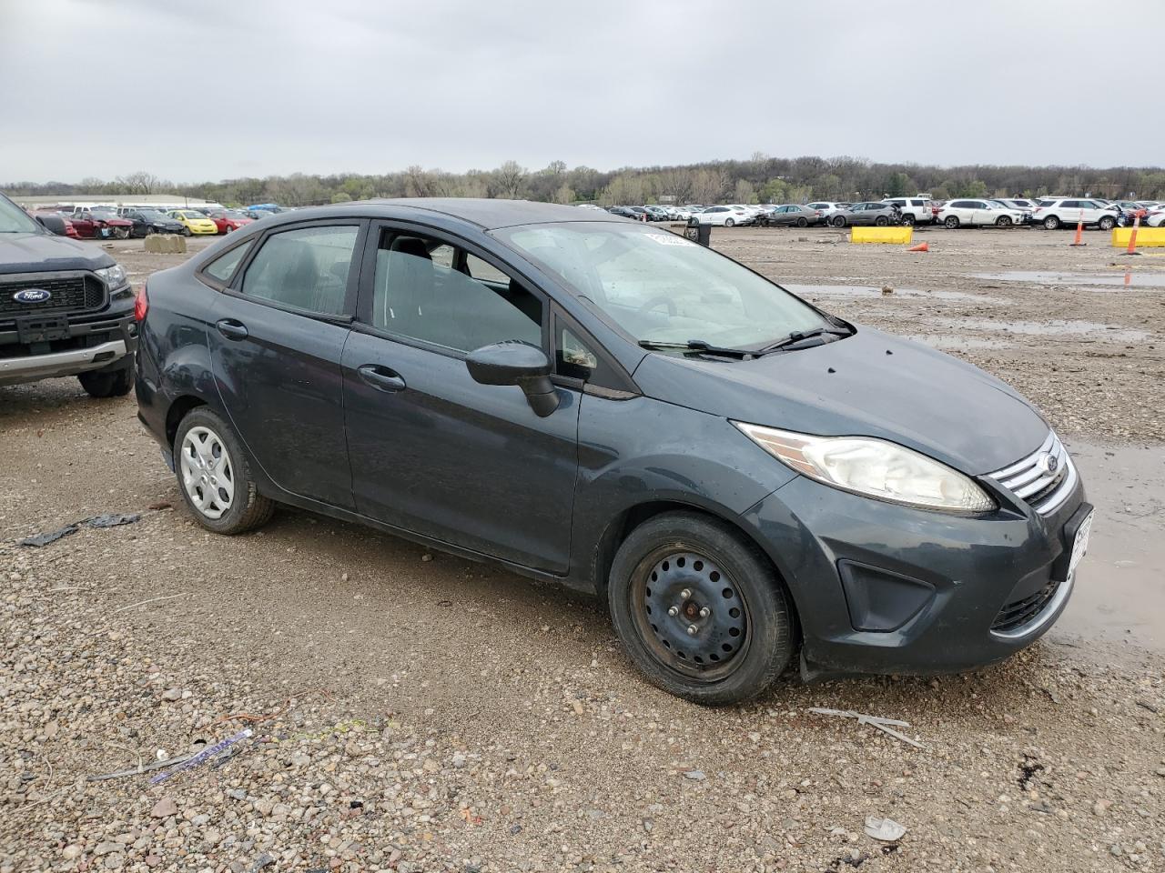 2011 FORD Fiesta