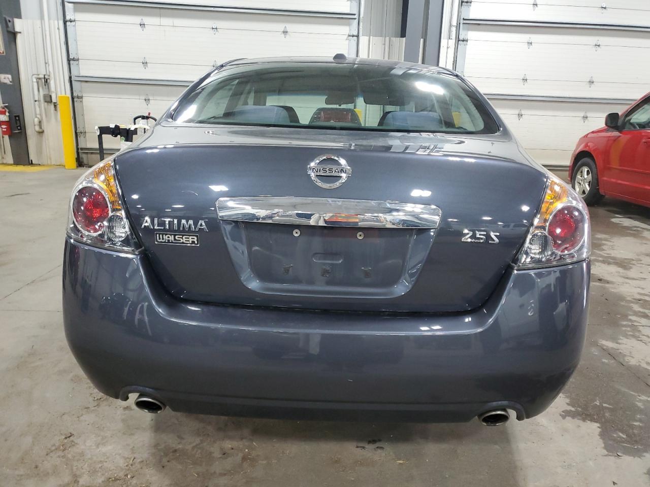 2010 NISSAN ALTIMA