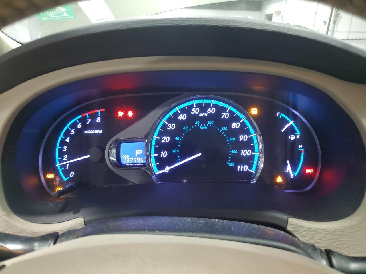 2012 TOYOTA SIENNA