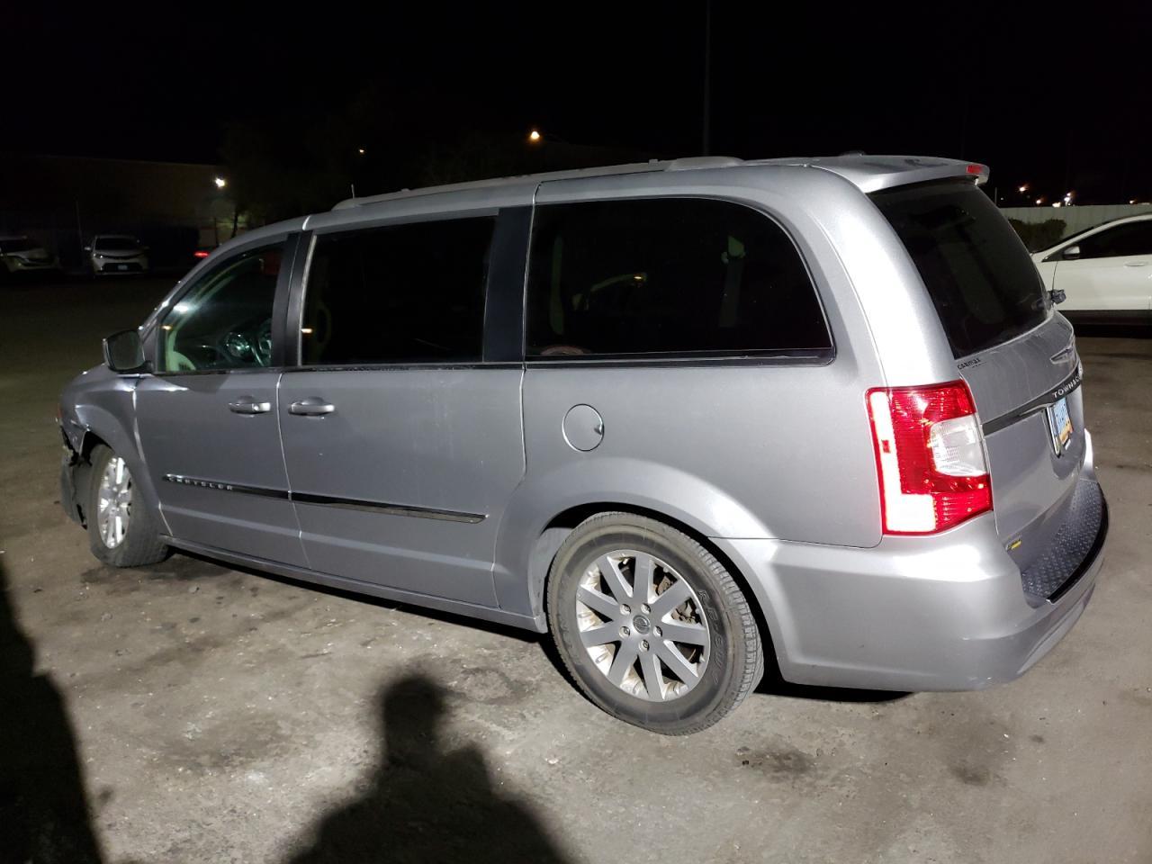 2016 CHRYSLER Town & Cou