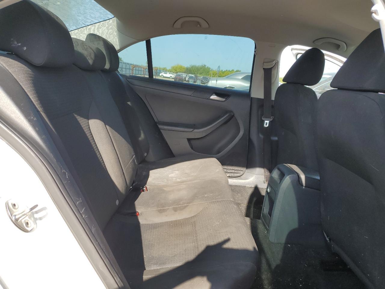 2016 VOLKSWAGEN JETTA