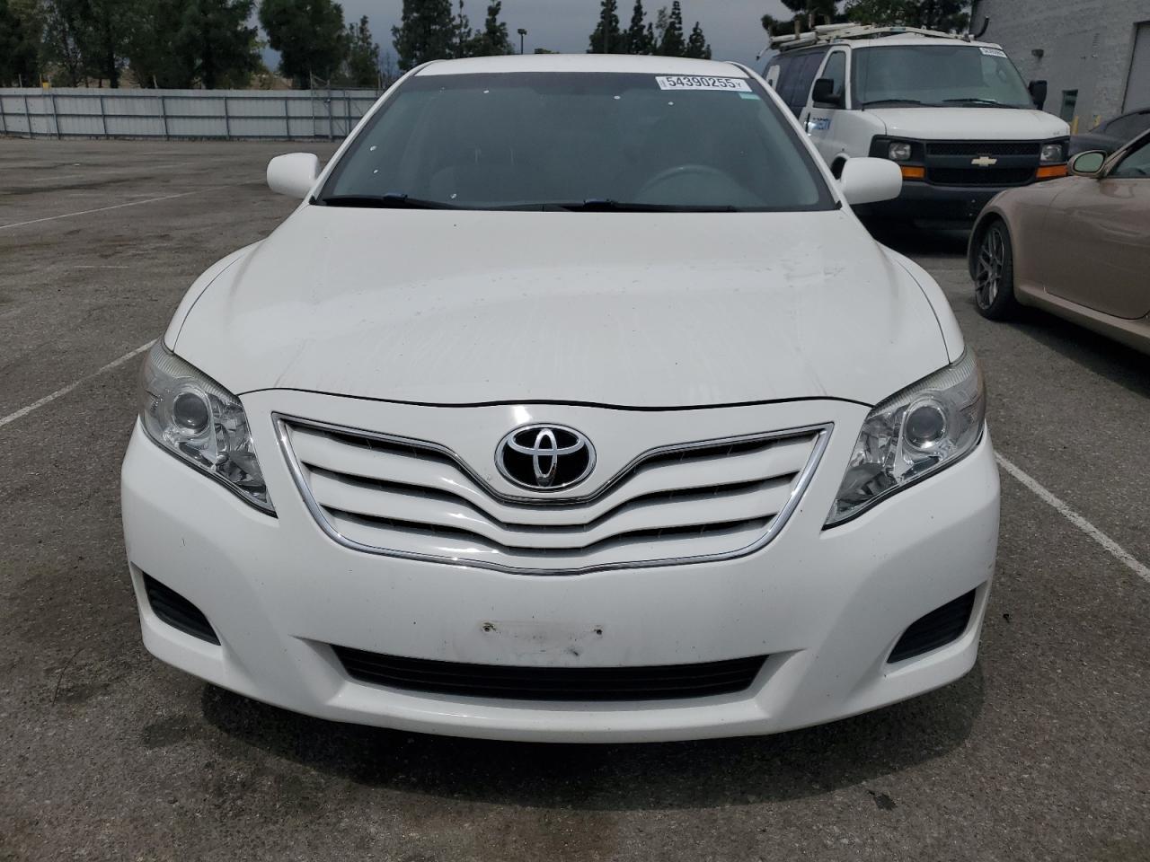 2011 TOYOTA CAMRY